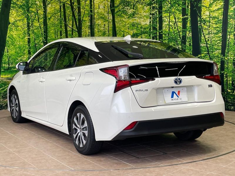2019 Toyota Prius DAA-ZVW51 (UW-6a9e2da3149c0)[7]