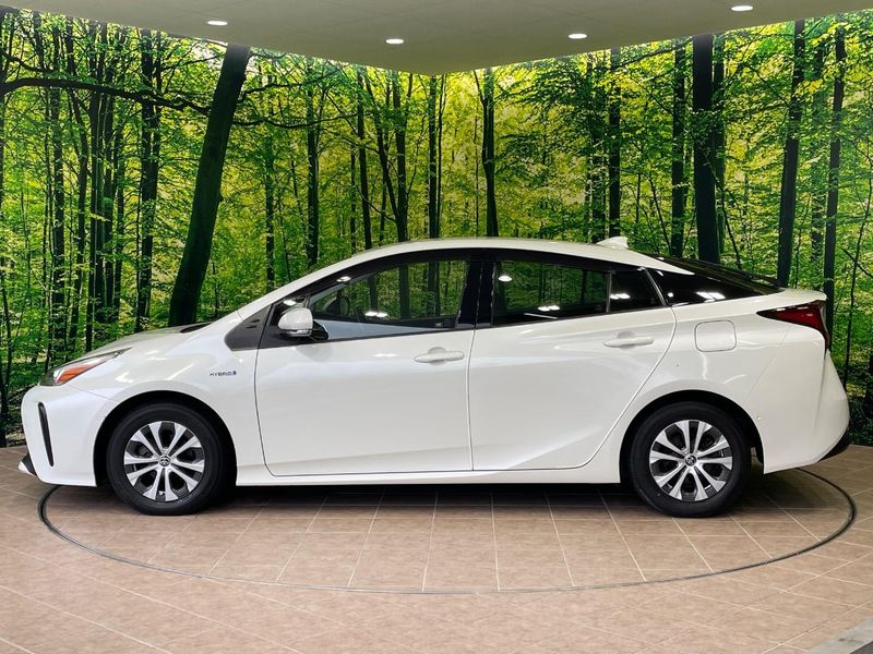 2019 Toyota Prius DAA-ZVW51 (UW-6a9e2da3149c0)[6]