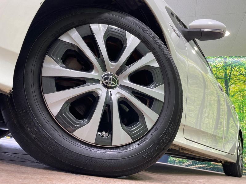 2019 Toyota Prius DAA-ZVW51 (UW-6a9e2da3149c0)[19]