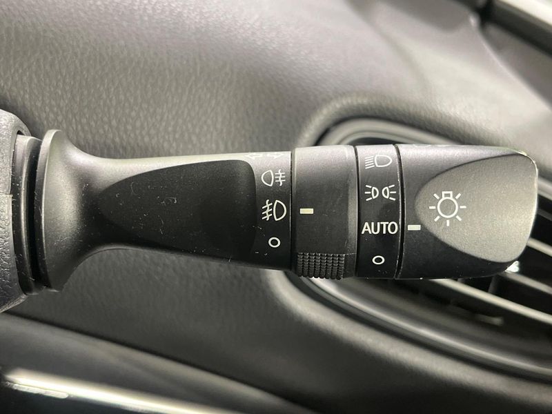 2016 Toyota Prius DAA-ZVW55 (UW-6a9e2da97f11d)[23]