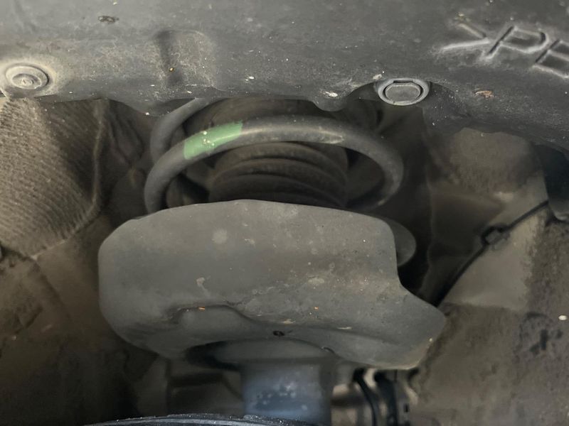 2021 Toyota Corolla Touring 6AA-ZWE211W (UW-6a9e2dad8e454)[14]