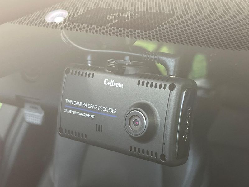 2021 Toyota Corolla Touring 6AA-ZWE211W (UW-6a9e2dad8e454)[7]
