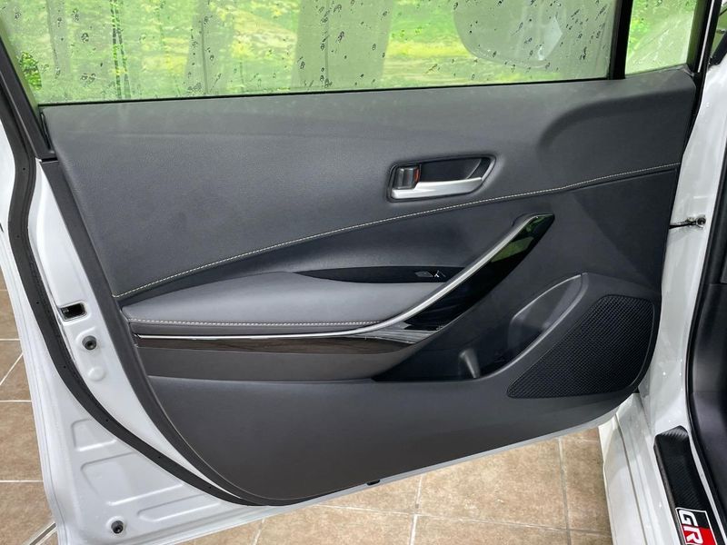 2023 Toyota Corolla Touring 6AA-ZWE219W (UW-6a9e2daf5646b)[23]
