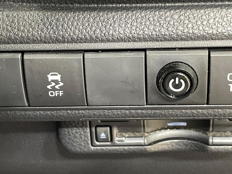 2023 Toyota Corolla Touring 6AA-ZWE219W (UW-6a9e2daf5646b)[14]