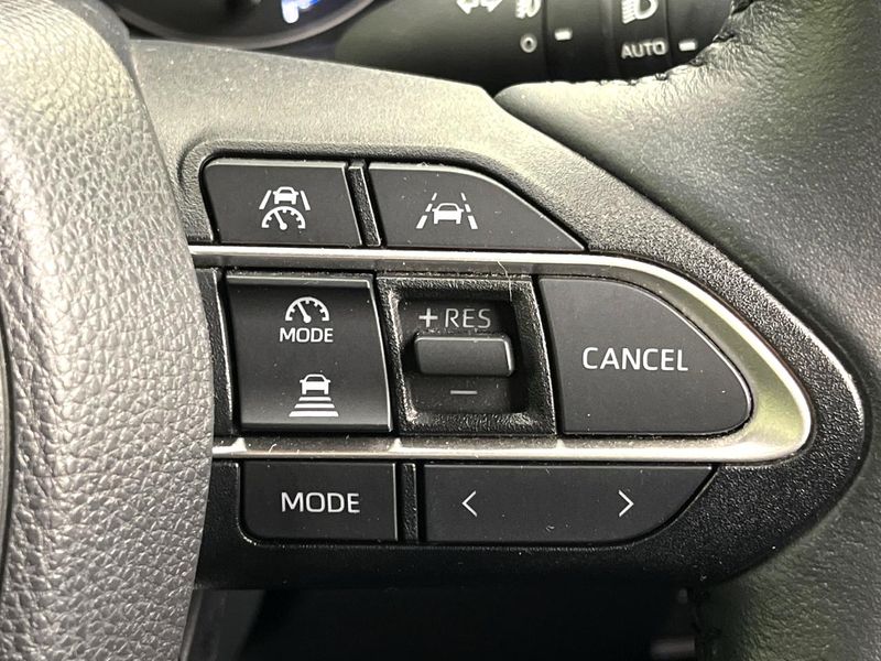 2022 Toyota Noah 6AA-ZWR90W (UW-6a9e2dba9ccfe)[16]