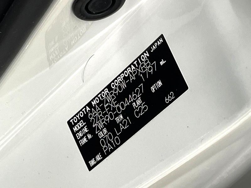2022 Toyota Noah 6AA-ZWR90W (UW-6a9e2dba9ccfe)[1]