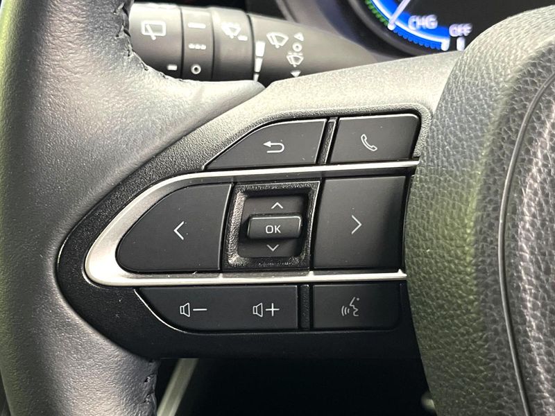 2022 Toyota Noah 6AA-ZWR90W (UW-6a9e2dba9ccfe)[17]