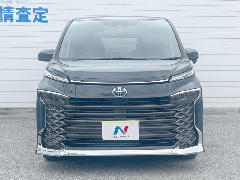 2023 Toyota Voxy 6AA-ZWR90W (UW-6a9e2dbf47cd4)[11]