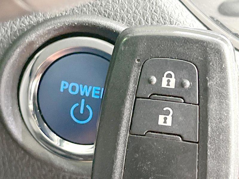 2019 Toyota C-HR DAA-ZYX10 (UW-6a9e2dcaa0393)[4]