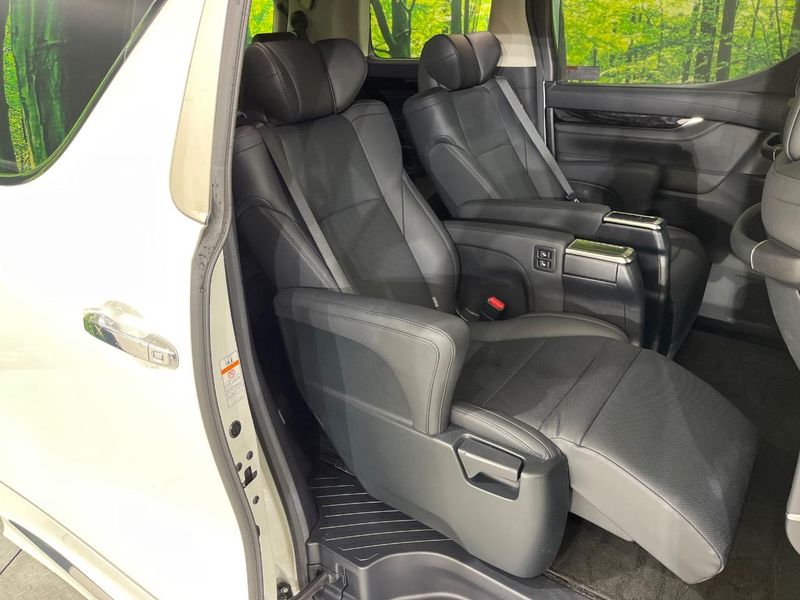 2021 Toyota Alphard 3BA-AGH30W (UW-6a9f7b3b0f8a9)[26]