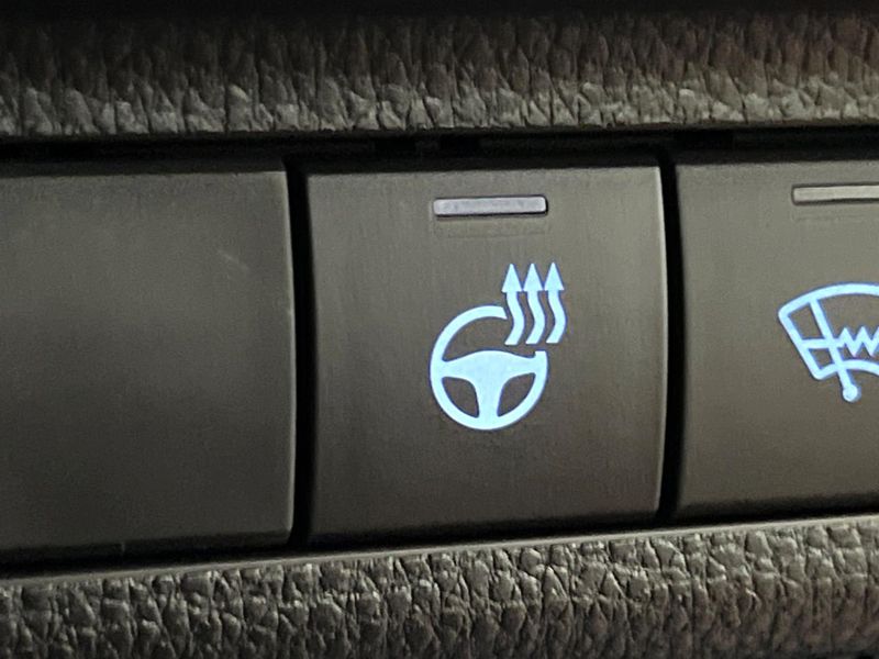 2022 Toyota RAV4 6AA-AXAH54 (UW-6a9f7b61e1176)[27]