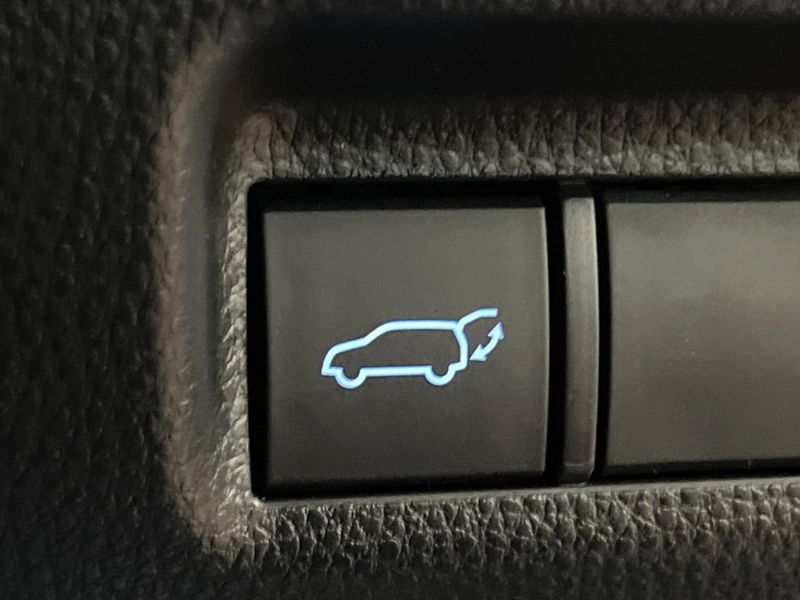 2022 Toyota RAV4 6AA-AXAH54 (UW-6a9f7b61e1176)[28]