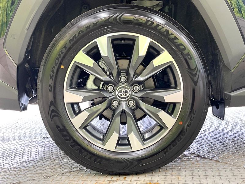 2026 Toyota RAV4 6AA-AXAN64 (UW-6a9f7b67f1a50)[21]