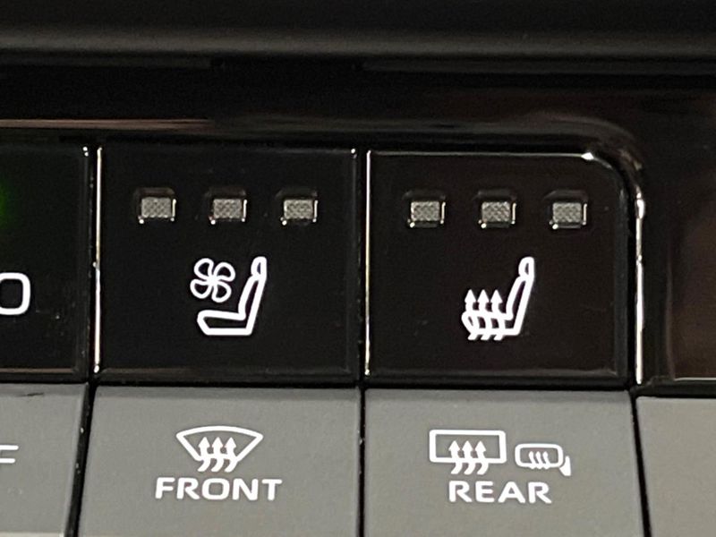 2024 Toyota Crown Sports 6AA-AZSH36W (UW-6a9f7b8aa407f)[28]
