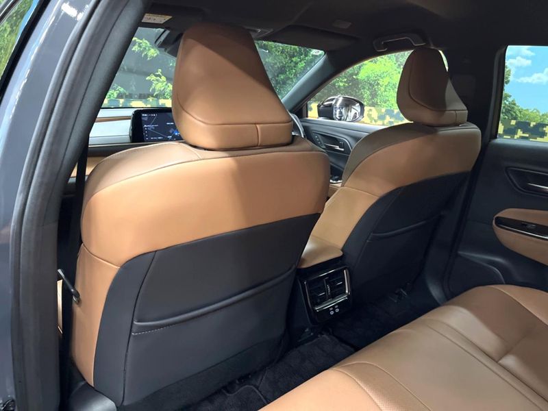 2024 Toyota Crown Sports 6AA-AZSH36W (UW-6a9f7b8aa407f)[8]