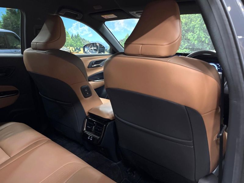 2024 Toyota Crown Sports 6AA-AZSH36W (UW-6a9f7b8aa407f)[20]