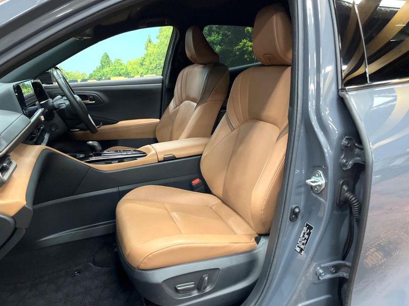 2024 Toyota Crown Sports 6AA-AZSH36W (UW-6a9f7b8aa407f)[5]