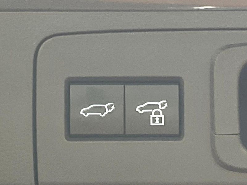 2024 Toyota Crown Sports 6AA-AZSH36W (UW-6a9f7b8aa407f)[14]