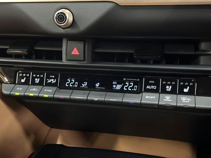 2024 Toyota Crown Sports 6AA-AZSH36W (UW-6a9f7b8aa407f)[27]