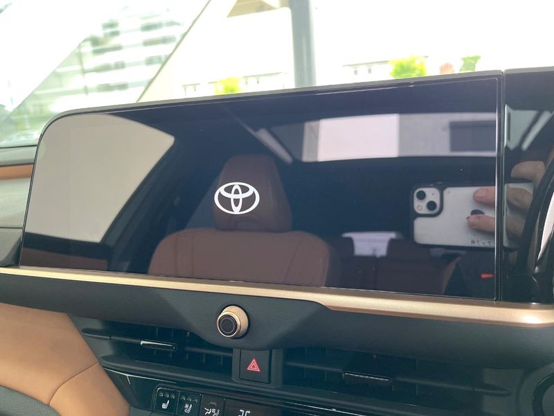 2024 Toyota Crown Sports 6AA-AZSH36W (UW-6a9f7b8d21e1e)[27]