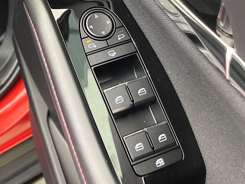 2023 Mazda CX-30 5AA-DMEJ3P (UW-6a9f7bec28ccd)[23]