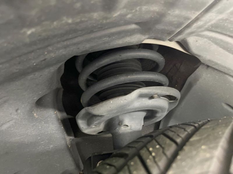 2021 Mazda MX-30 5AA-DREJ3P (UW-6a9f7bf0cebcf)[22]