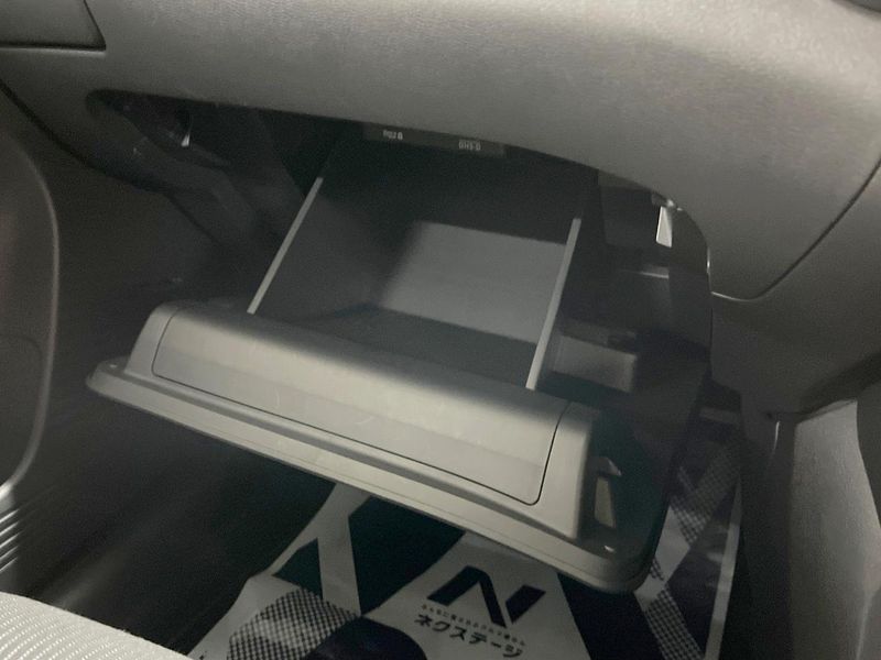 2021 Nissan Note 6AA-E13 (UW-6a9f7bf79af62)[6]