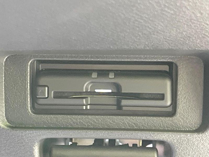 2021 Nissan Note 6AA-E13 (UW-6a9f7bf79af62)[26]