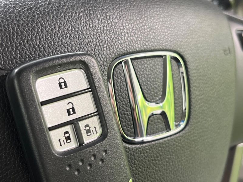 2016 Honda Freed hybrid DAA-GB8 (UW-6a9f7c13ec327)[28]
