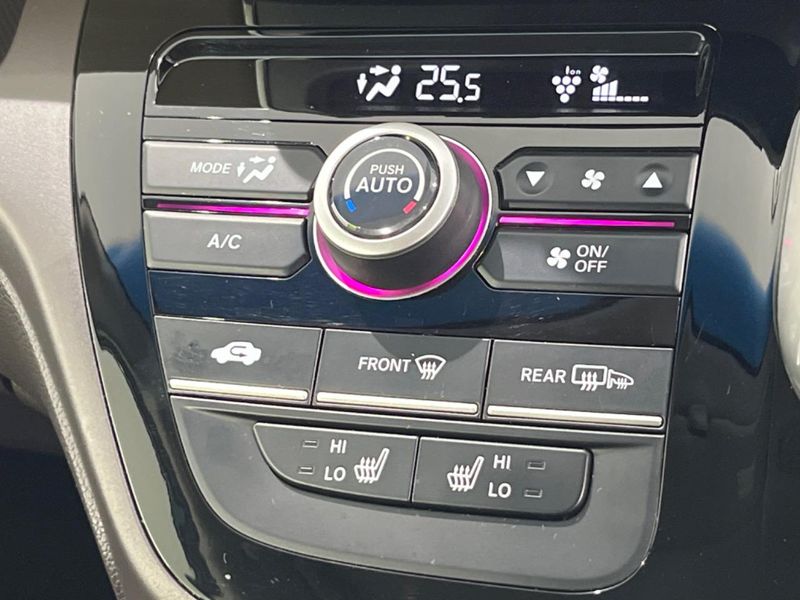 2016 Honda Freed hybrid DAA-GB8 (UW-6a9f7c13ec327)[20]