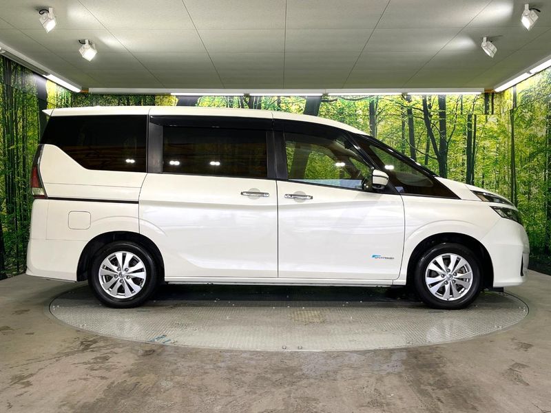 2016 Nissan Serena DAA-GC27 (UW-6a9f7c14a24d0)[18]