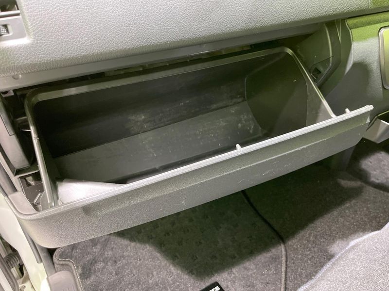 2023 Toyota Hiace Van 3DF-GDH206V (UW-6a9f7c192321a)[23]