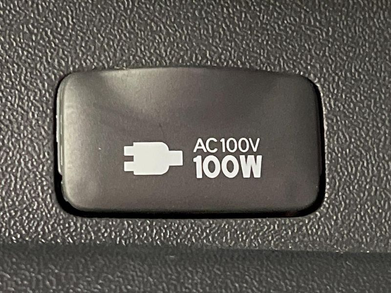 2023 Toyota Hiace Van 3DF-GDH206V (UW-6a9f7c192321a)[24]