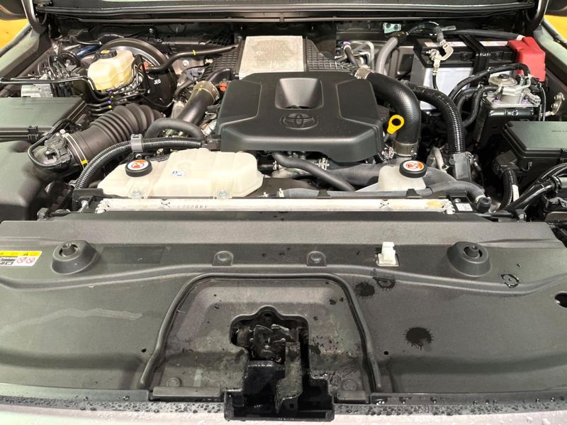 2025 Toyota Land Cruiser 250 3DA-GDJ250W (UW-6a9f7c1c5495f)[14]