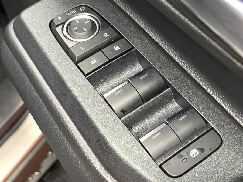 2025 Toyota Land Cruiser 250 3DA-GDJ250W (UW-6a9f7c1c5495f)[21]