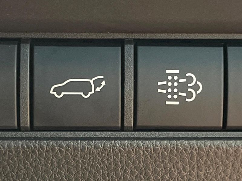 2025 Toyota Land Cruiser 250 3DA-GDJ250W (UW-6a9f7c1c5495f)[26]