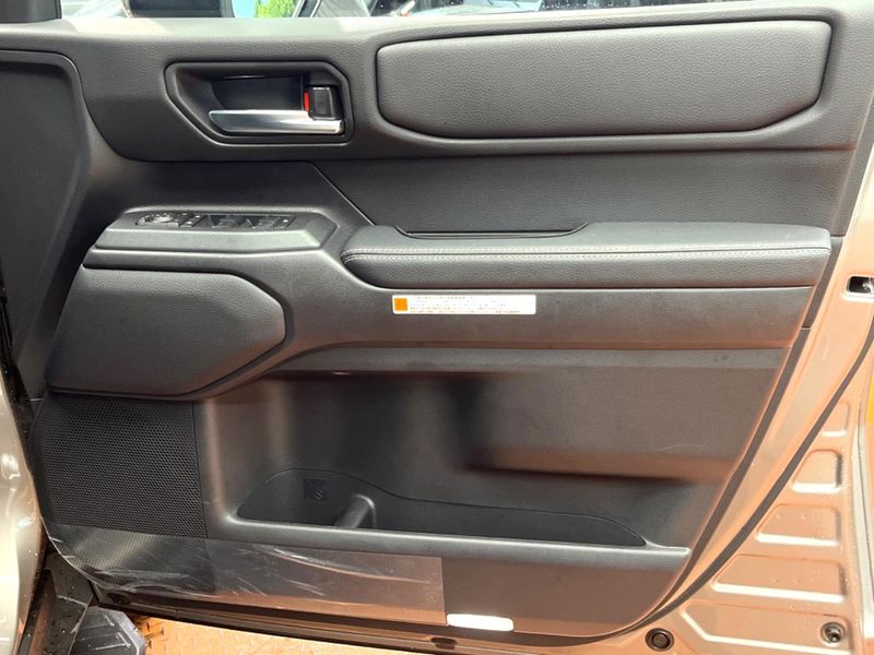 2025 Toyota Land Cruiser 250 3DA-GDJ250W (UW-6a9f7c1c5495f)[20]