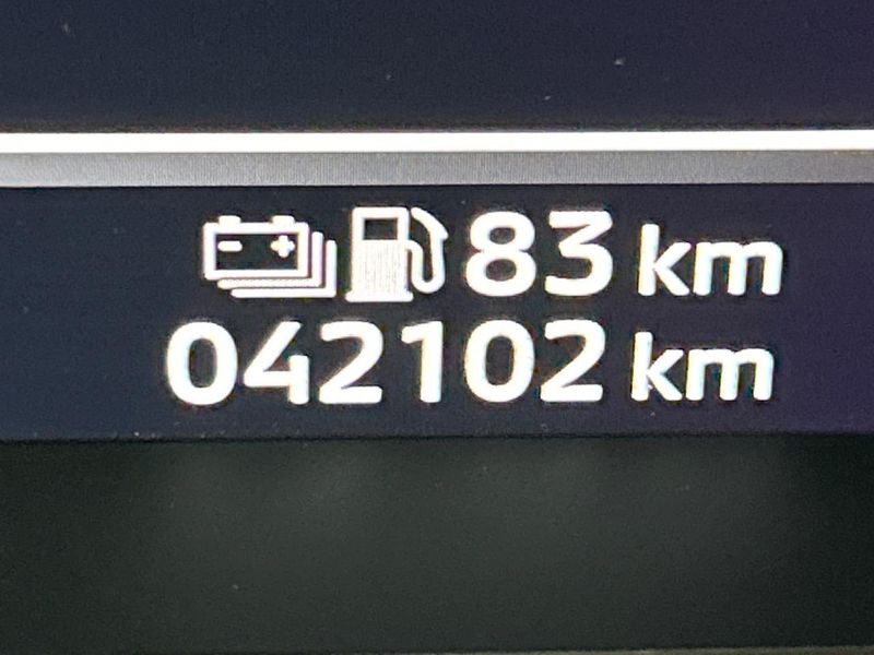 2022 Mitsubishi OUTLANDER PHEV 5LA-GN0W (UW-6a9f7c35420ab)[2]