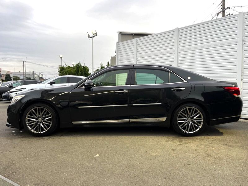 2012 Toyota Crown DBA-GRS214 (UW-6a9f7c465faad)[10]