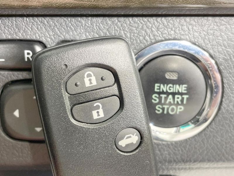 2013 Toyota Mark X DBA-GRX135 (UW-6a9f7c474f802)[15]