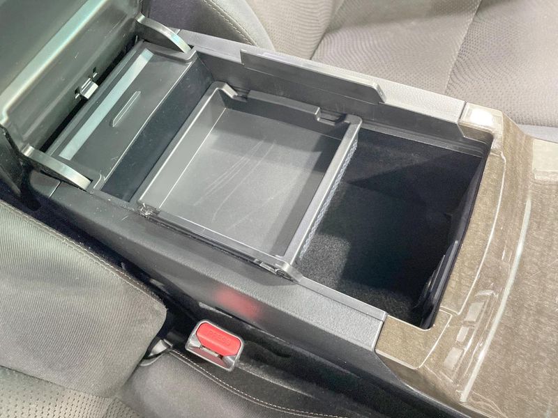 2013 Toyota Mark X DBA-GRX135 (UW-6a9f7c474f802)[17]