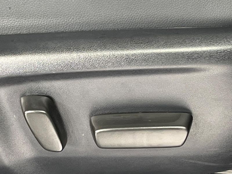 2022 Toyota Hilux 3DF-GUN125 (UW-6a9f7c577c934)[19]