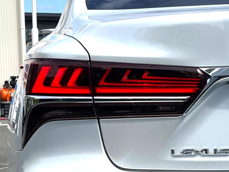 2018 Lexus LS DAA-GVF50 (UW-6a9f7c59eef80)[14]