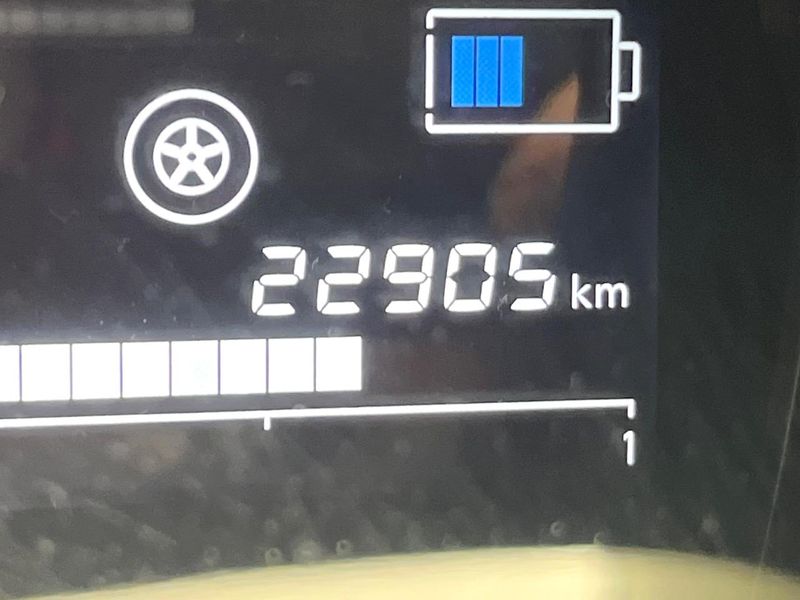 2017 Nissan Note DAA-HE12 (UW-6a9f7c685b81b)[2]