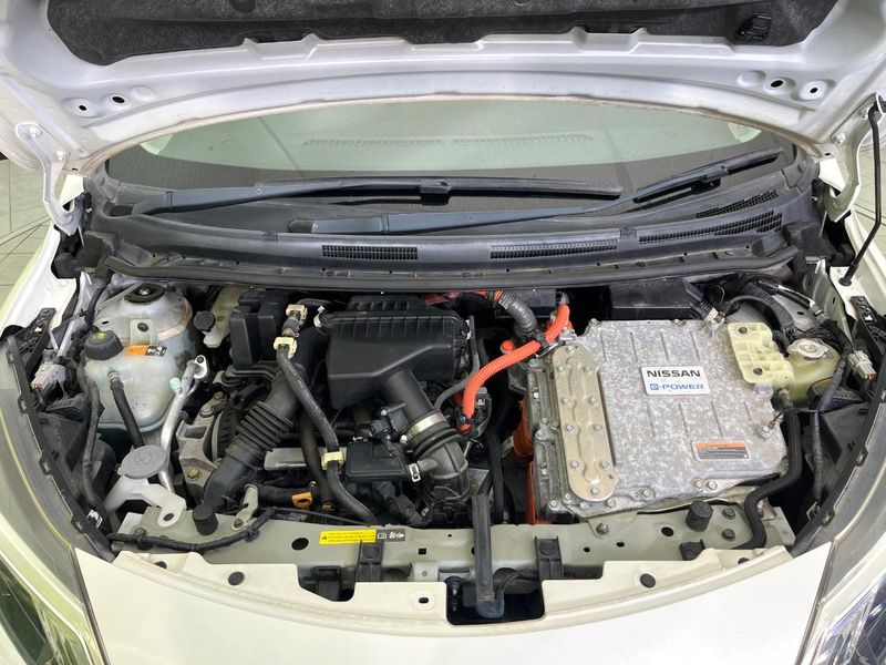 2017 Nissan Note DAA-HE12 (UW-6a9f7c685b81b)[4]