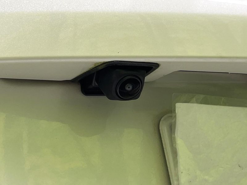 2019 Nissan Note DAA-HE12 (UW-6a9f7c6b2d273)[22]