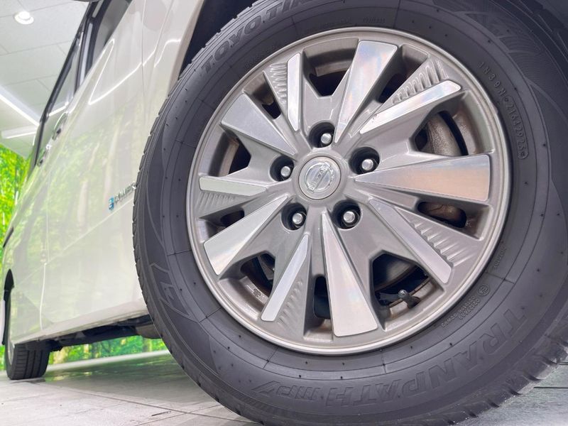 2018 Nissan Serena DAA-HFC27 (UW-6a9f7c7cf3a62)[18]