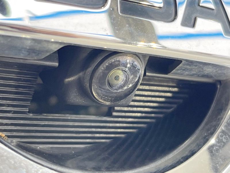 2018 Nissan Serena DAA-HFC27 (UW-6a9f7c7cf3a62)[12]