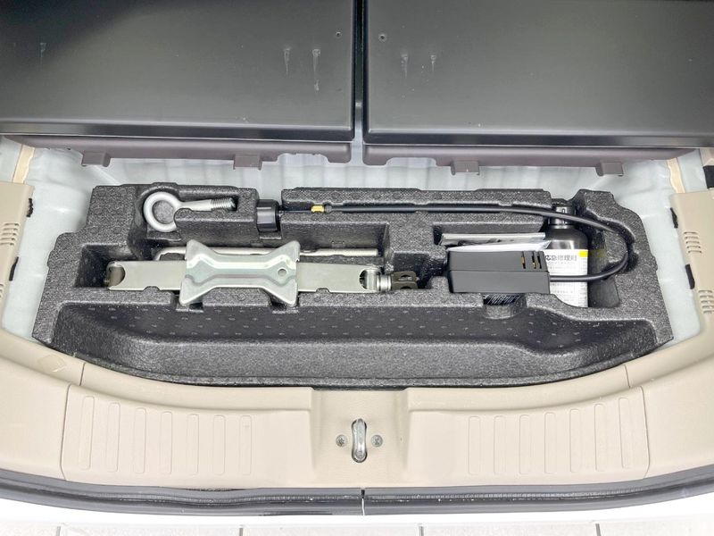 2019 Honda N-BOX DBA-JF3 (UW-6a9f7cb39b3e2)[27]
