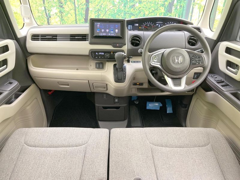 2019 Honda N-BOX DBA-JF3 (UW-6a9f7cb39b3e2)[29]